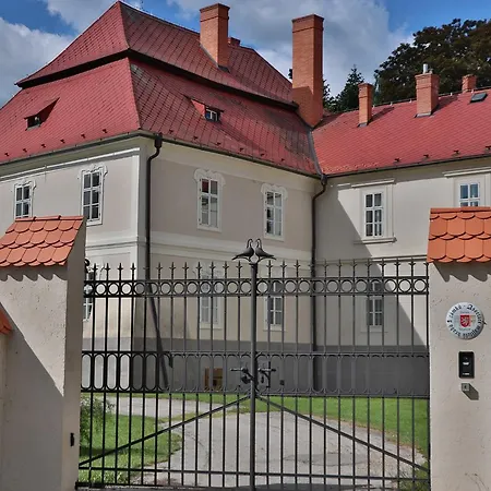 Jizdarna Zamek Skalice Apartment Ckyne Exterior photo