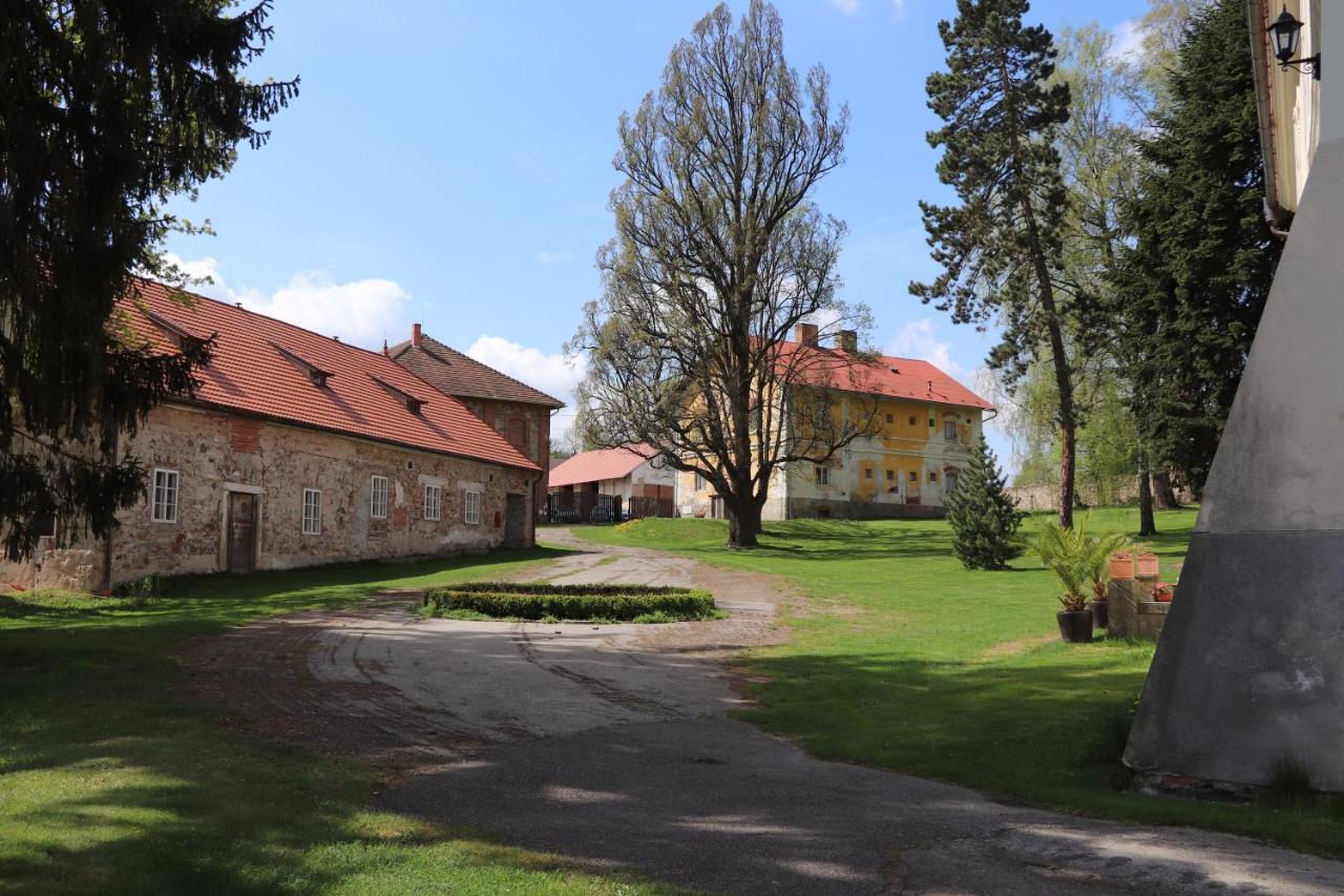 Apartment Jizdarna Zamek Skalice Ckyne